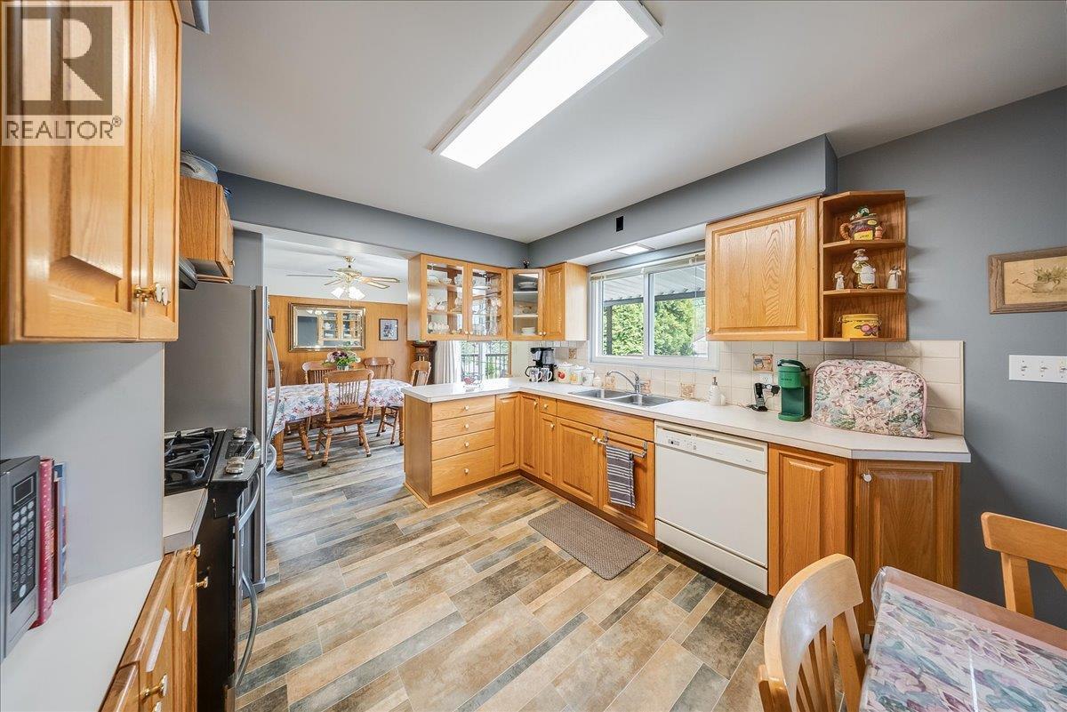 602 Schofield Highway, Warfield, BC - Indoor