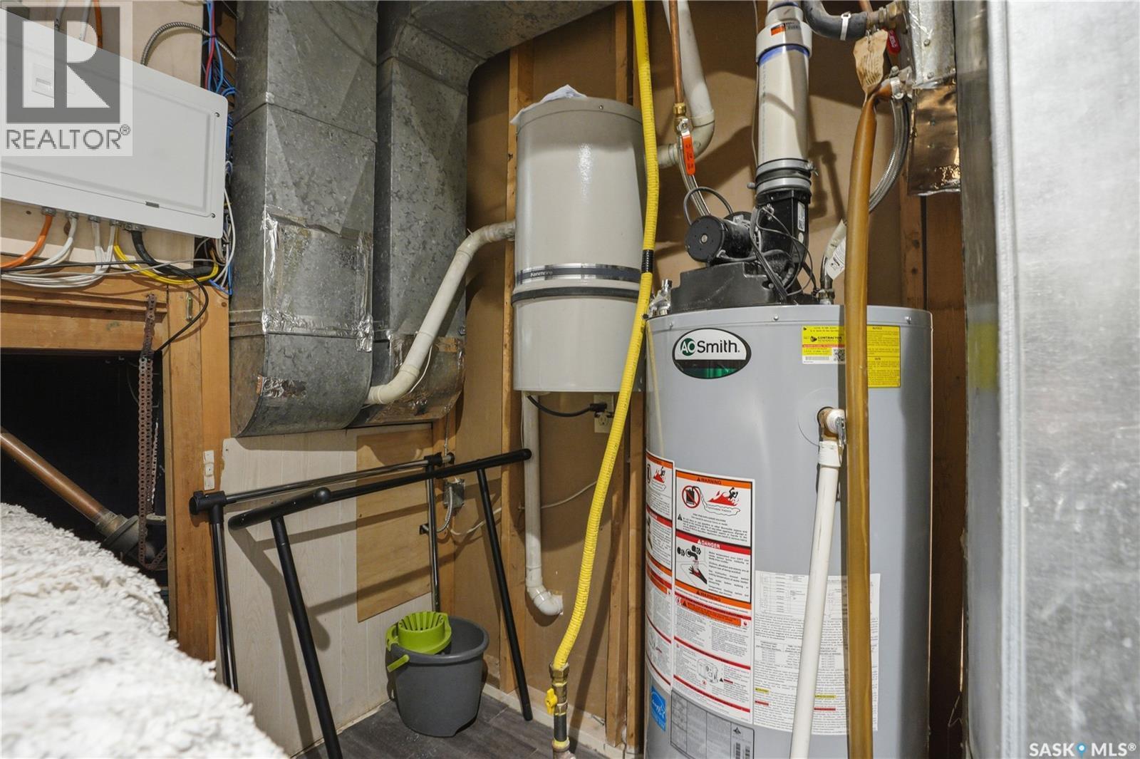 2305 Taylor Street E, Saskatoon, SK - Indoor Photo Showing Basement