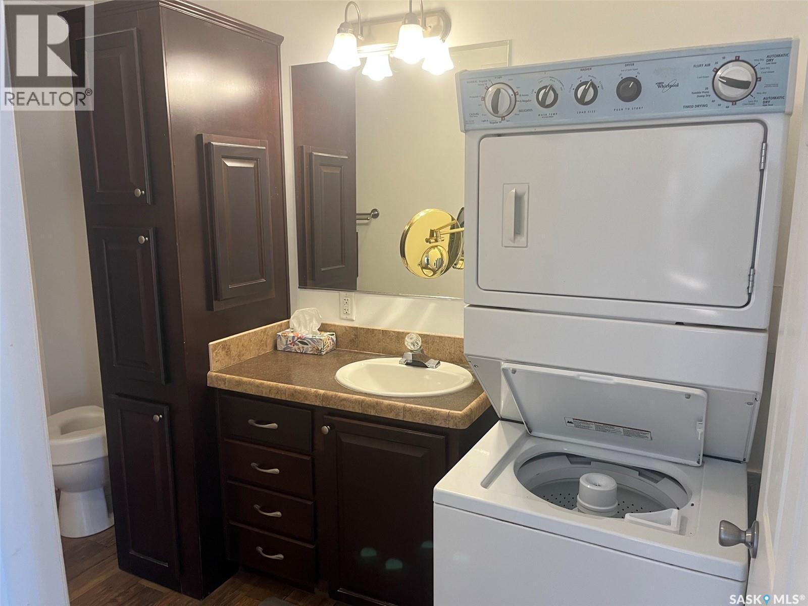 320 3Rd Avenue W, Christopher Lake, SK - Indoor Photo Showing Laundry Room