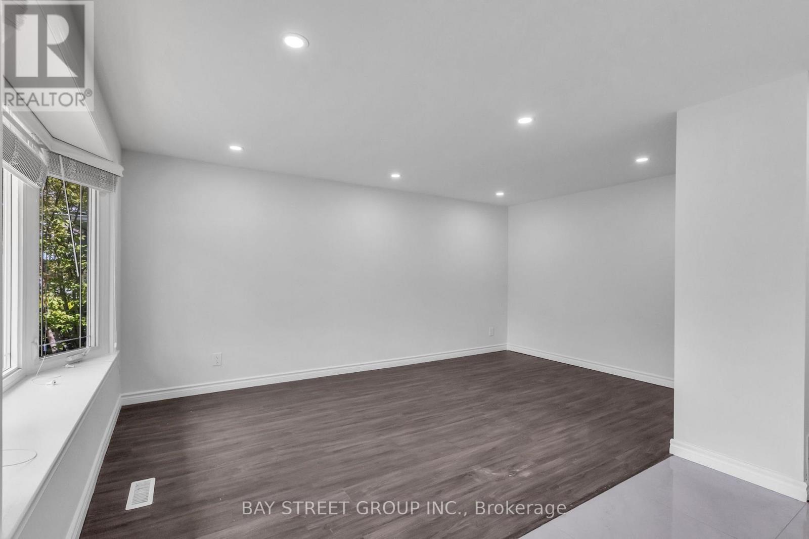 66 Amos Avenue, Waterloo, ON - Indoor Photo Showing Other Room