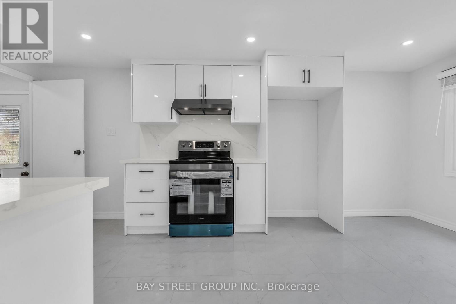 66 Amos Avenue, Waterloo, ON - Indoor