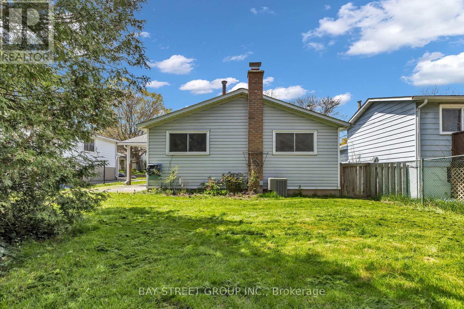 66 Amos Avenue, Waterloo, ON - Outdoor