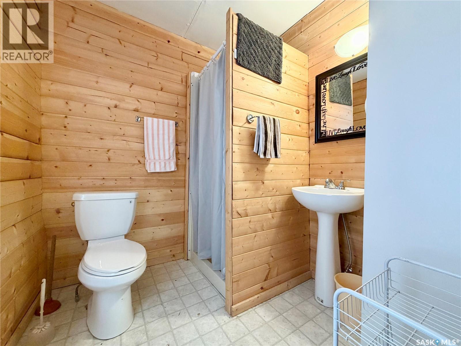 51 Lakeview Road, Grandview Beach, SK - Indoor Photo Showing Bathroom