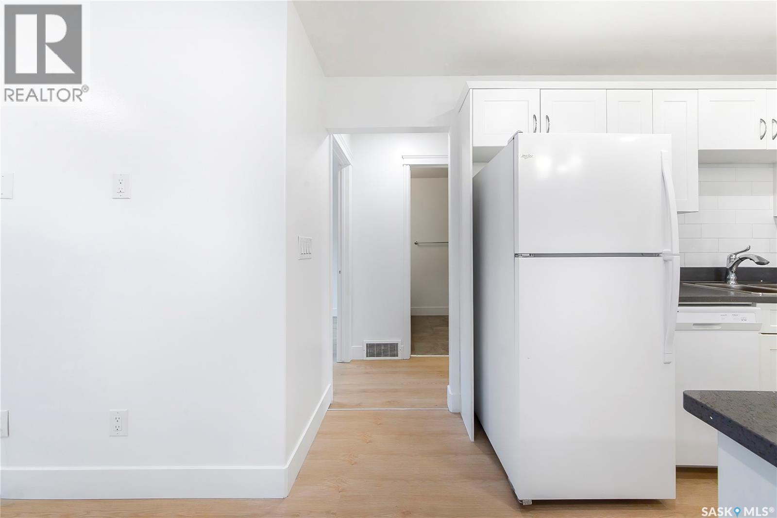 501 110 Akhtar Bend, Saskatoon, SK - Indoor Photo Showing Kitchen