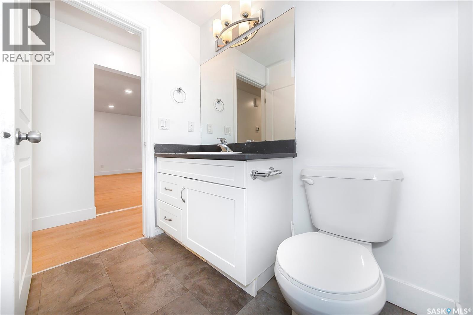 501 110 Akhtar Bend, Saskatoon, SK - Indoor Photo Showing Bathroom