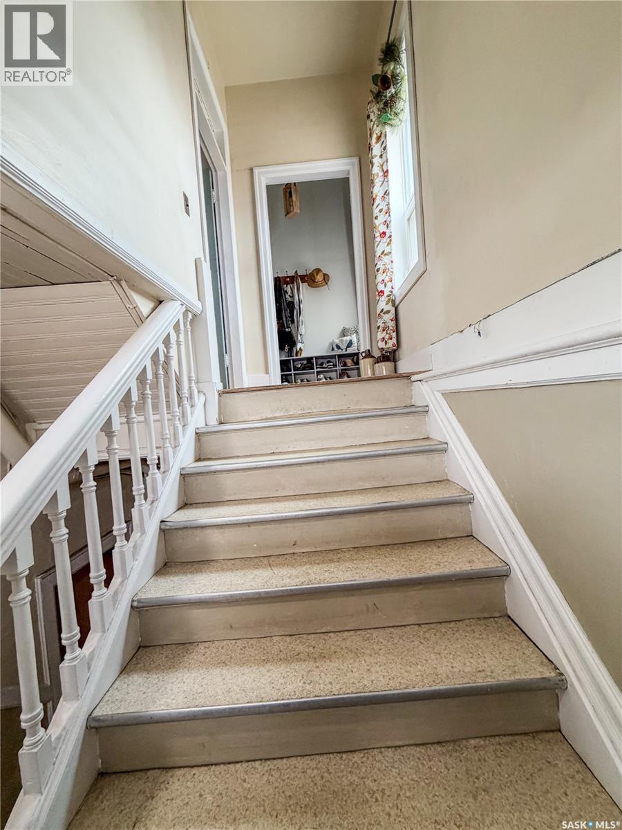 8 3Rd Avenue N, Yorkton, SK