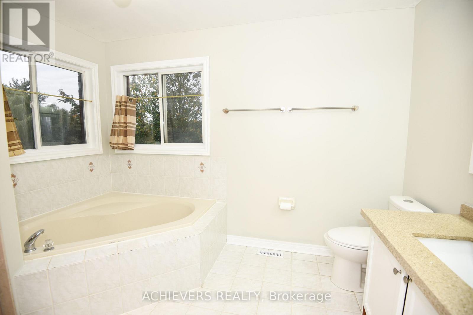 521 Navigator Drive, Mississauga, ON - Indoor Photo Showing Bathroom