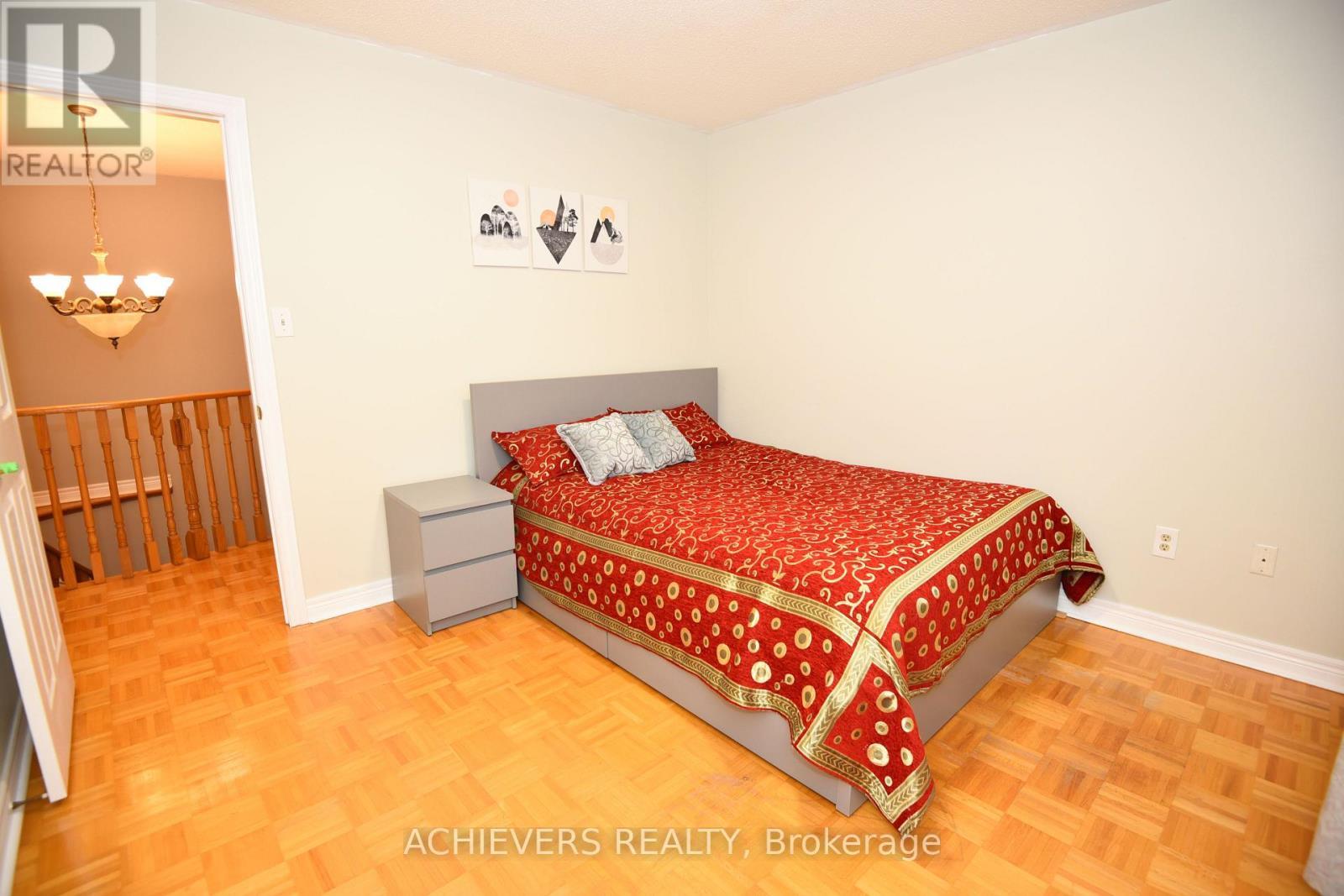 521 Navigator Drive, Mississauga, ON - Indoor Photo Showing Bedroom