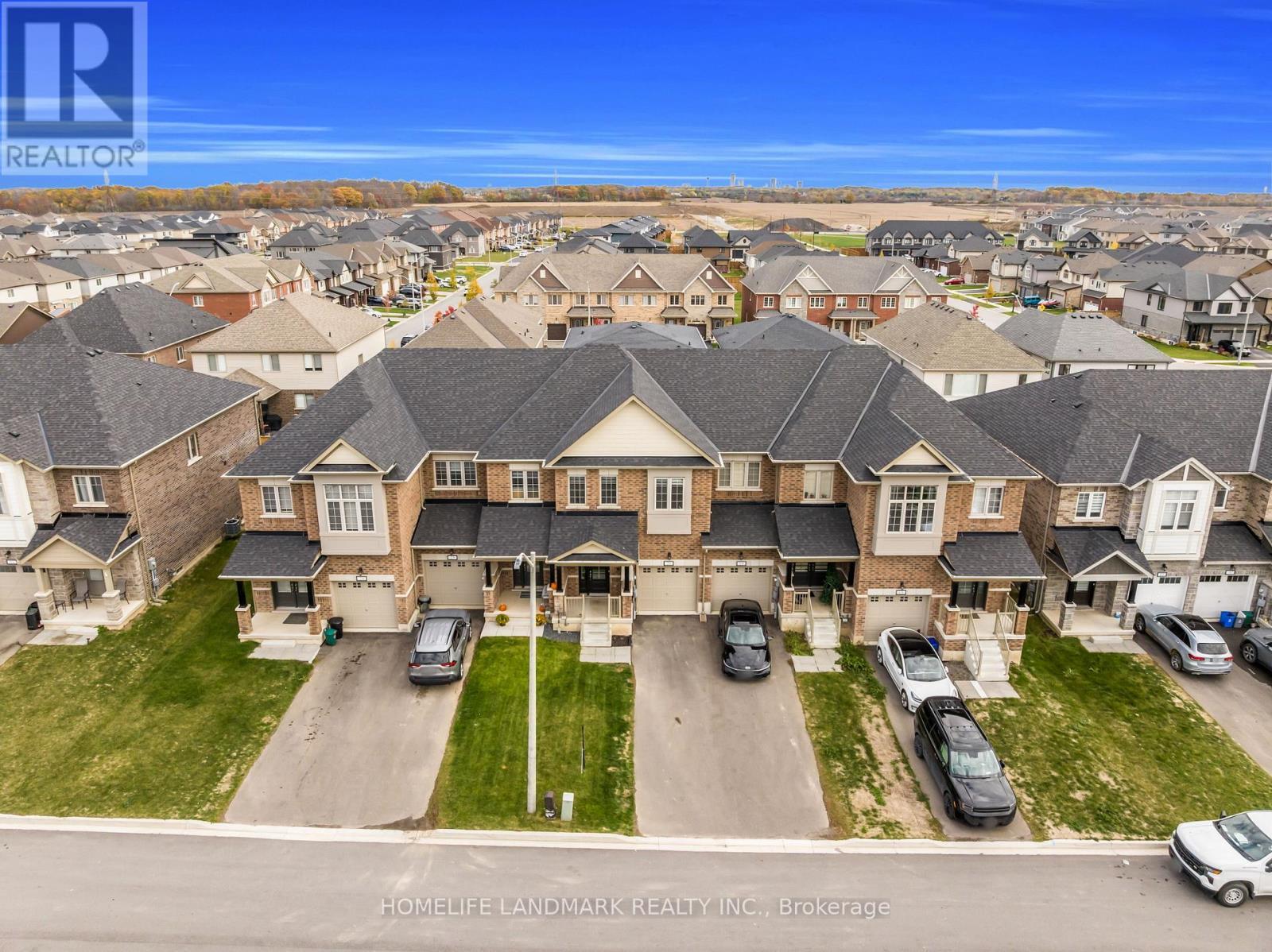 21 Sapphire Way, Thorold, ON - Outdoor With Facade With View