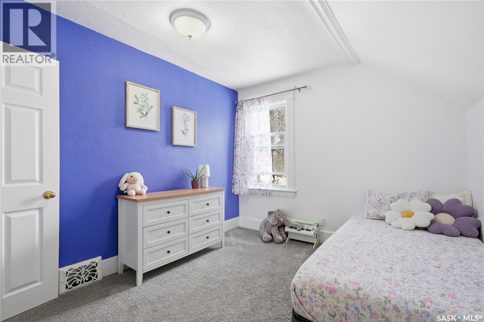 236 I Avenue N, Saskatoon, SK - Indoor Photo Showing Bedroom
