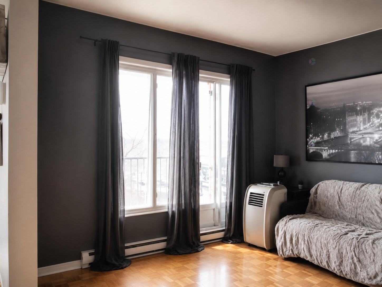 Salon - 450 - 450B Rue Melançon, Saint-Jérôme, QC - Indoor