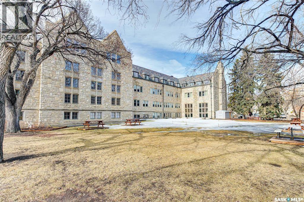 1121 College Drive, Saskatoon, SK