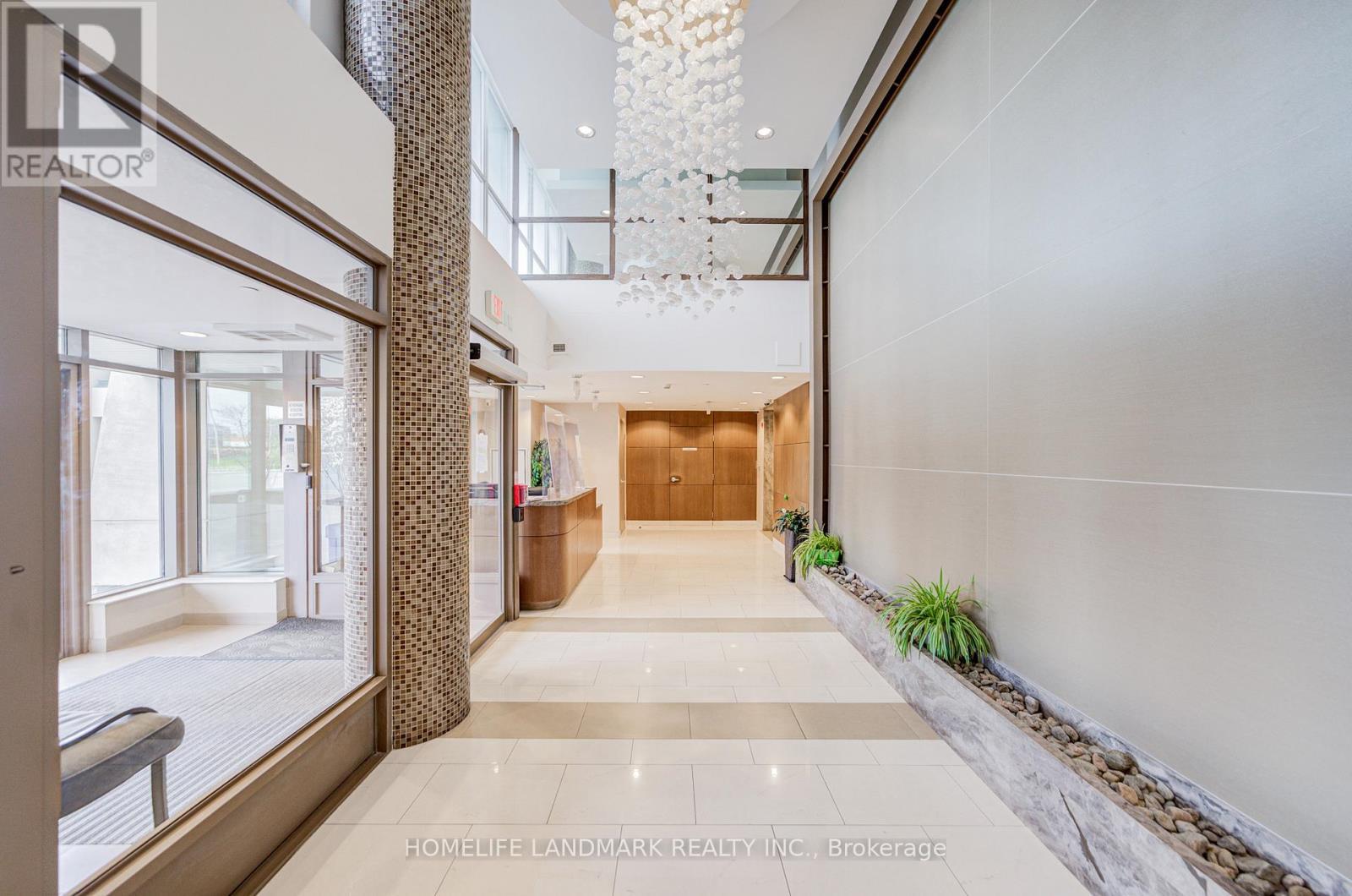 714 - 75 Norman Bethune Avenue S, Richmond Hill, ON - Indoor Photo Showing Other Room