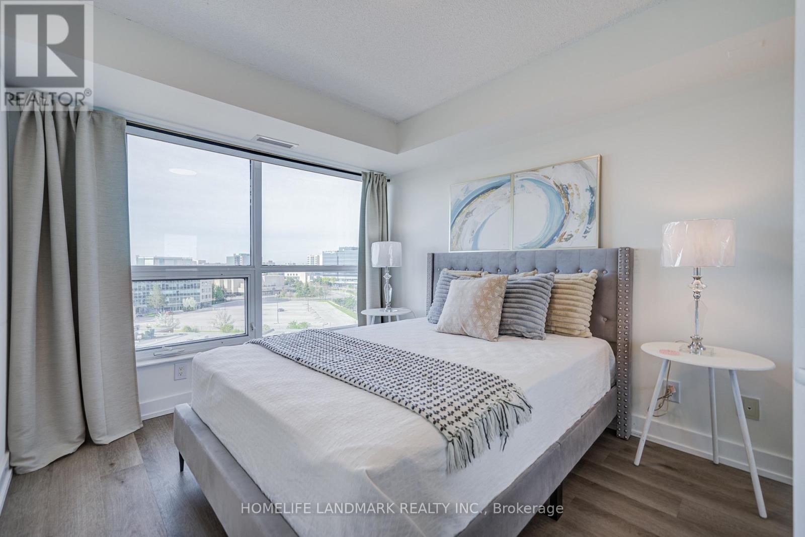 714 - 75 Norman Bethune Avenue S, Richmond Hill, ON - Indoor Photo Showing Bedroom