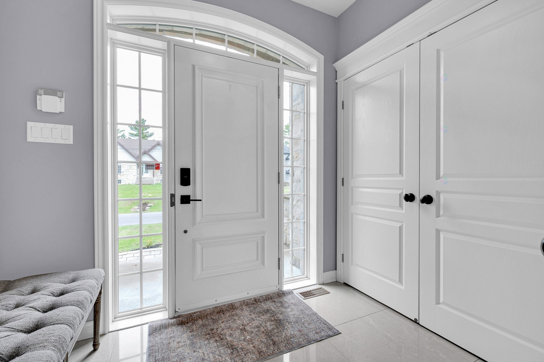 Hall d'entrée/Vestibule - 16500 Rue Du Jade, Mirabel, QC - Indoor Photo Showing Other Room