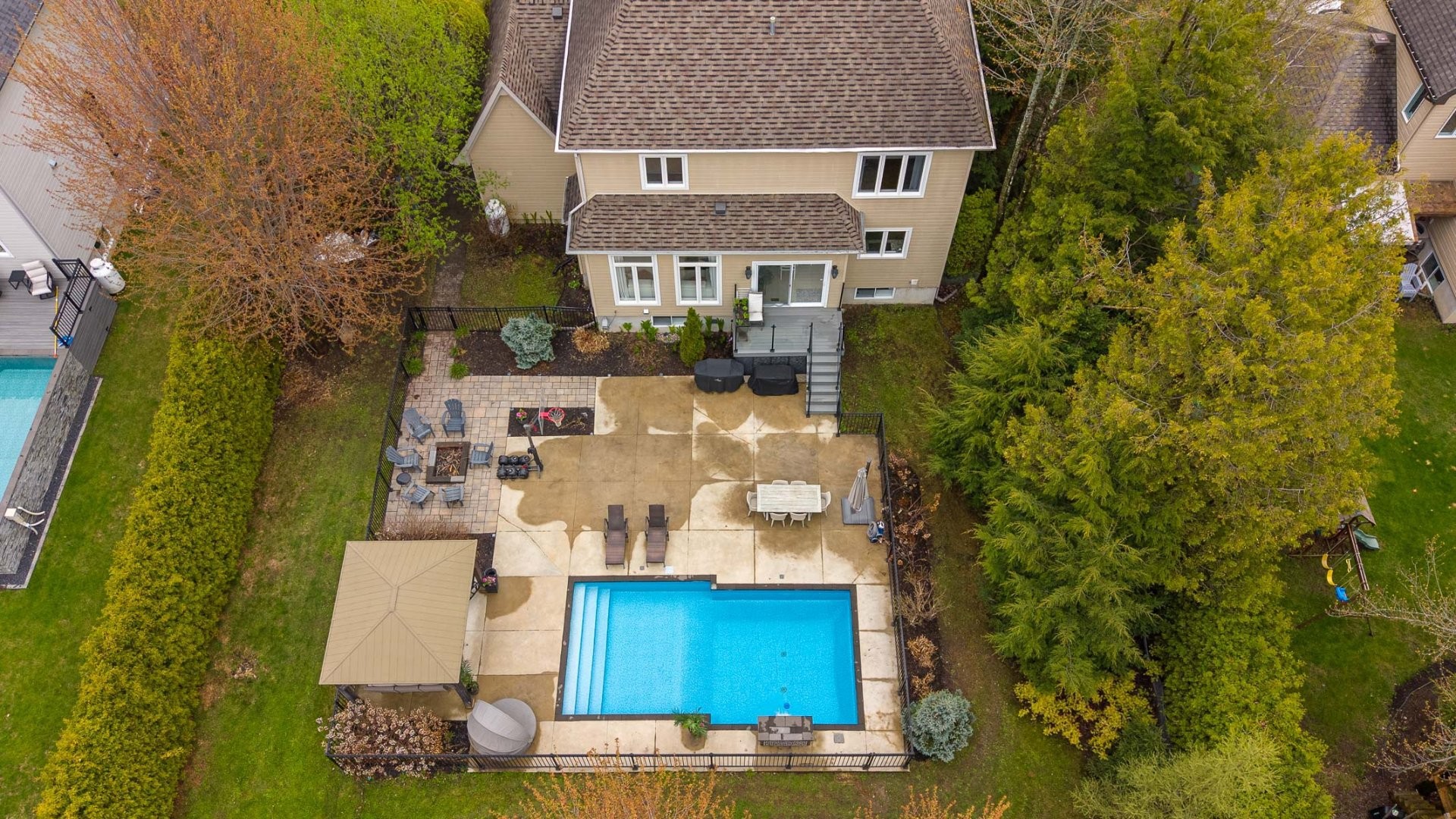 Cour - 16500 Rue Du Jade, Mirabel, QC - Outdoor With In Ground Pool