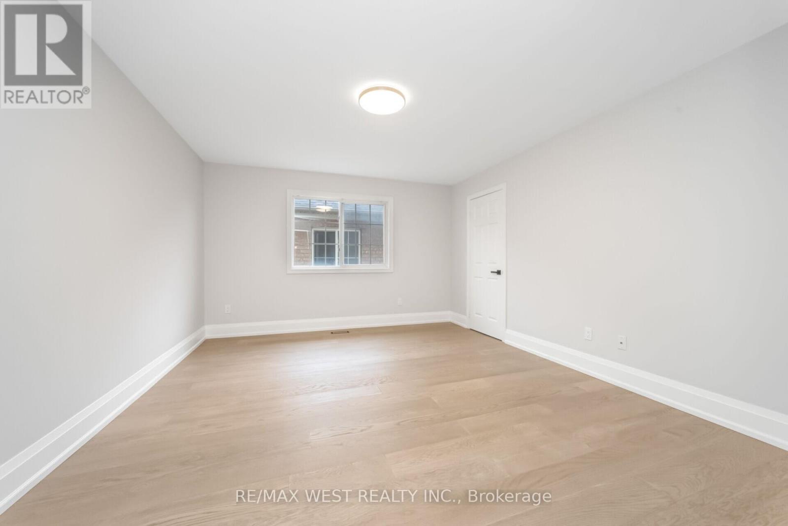 5843 Rainspring Drive, Mississauga, ON - Indoor Photo Showing Other Room