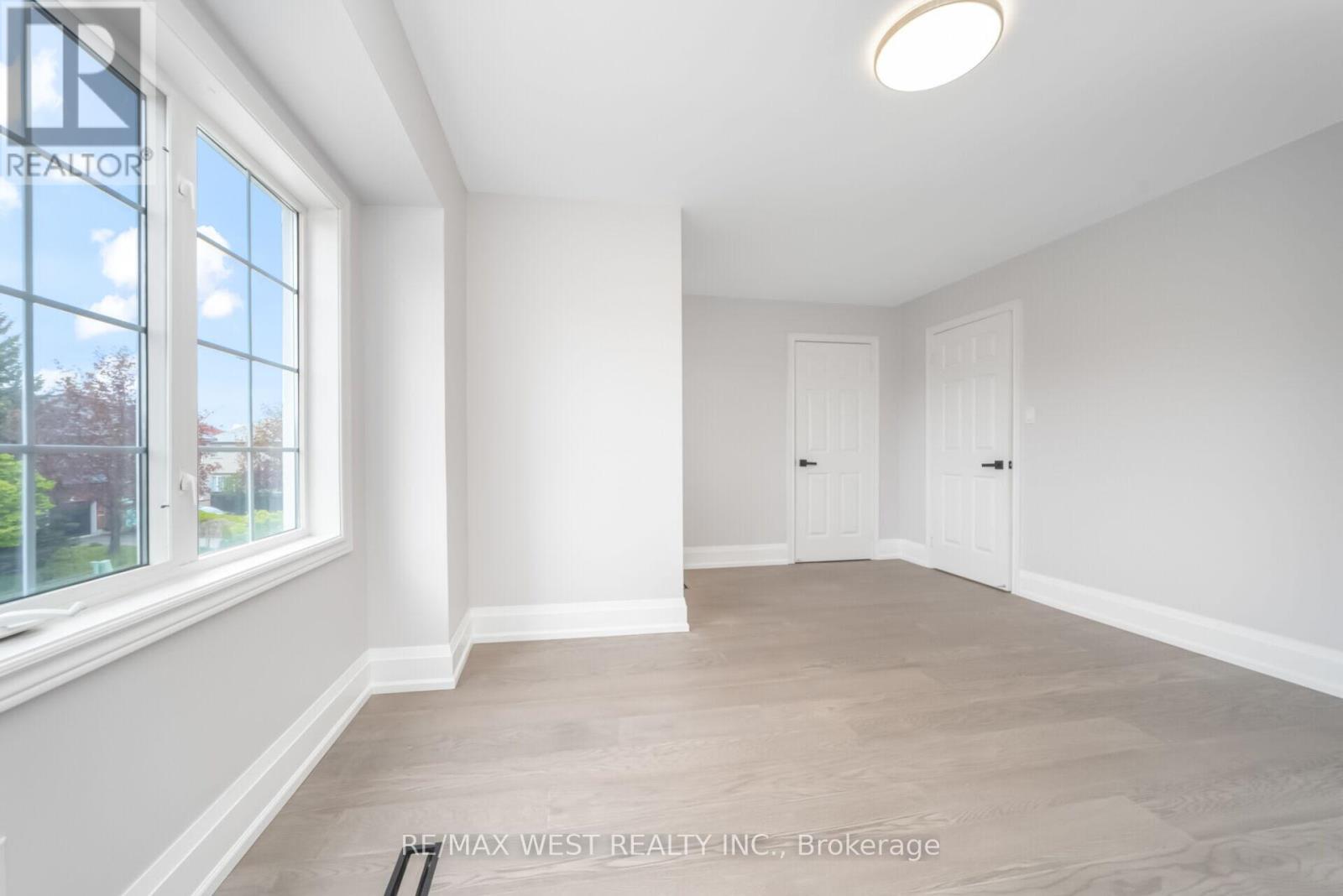 5843 Rainspring Drive, Mississauga, ON - Indoor Photo Showing Other Room