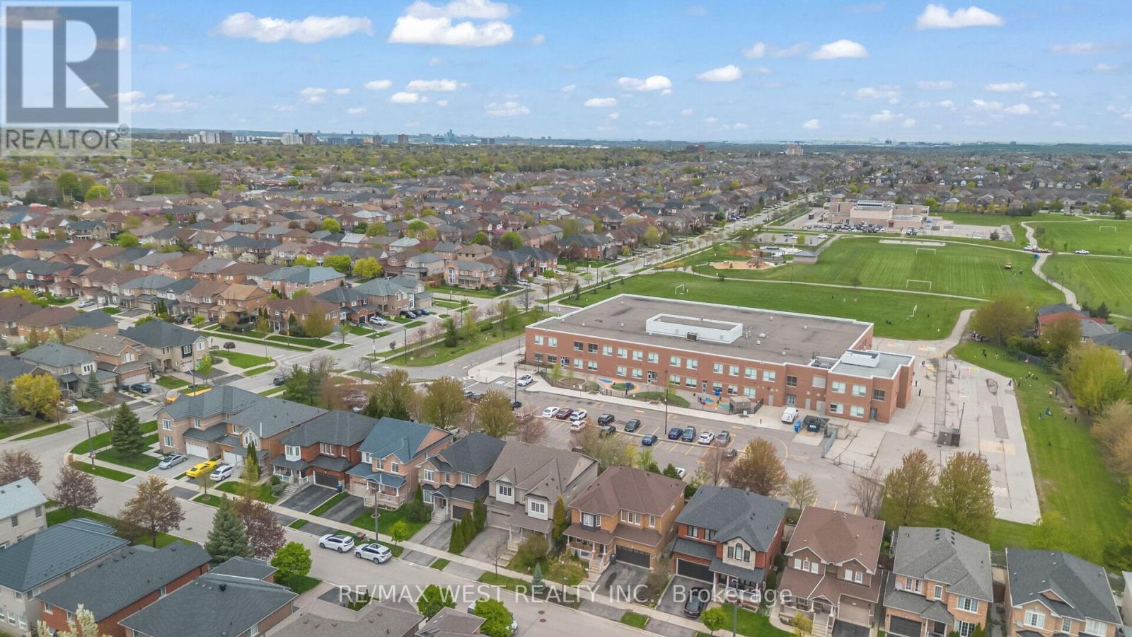 5843 Rainspring Drive, Mississauga, ON - Outdoor With View