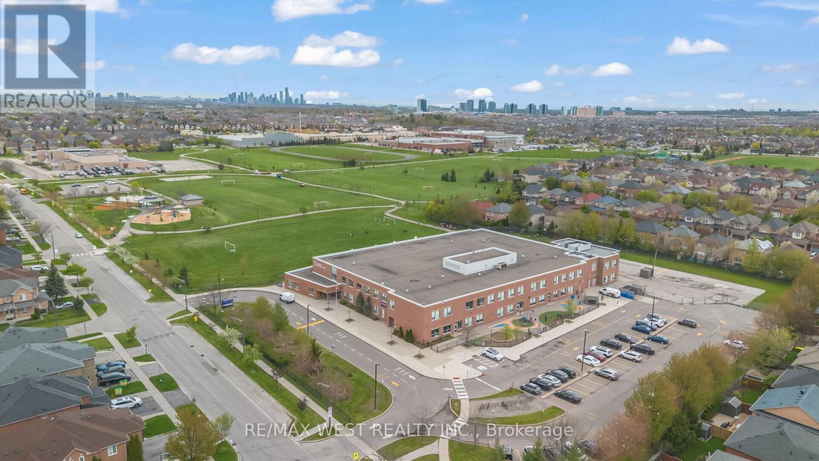 5843 Rainspring Drive, Mississauga, ON - Outdoor With View