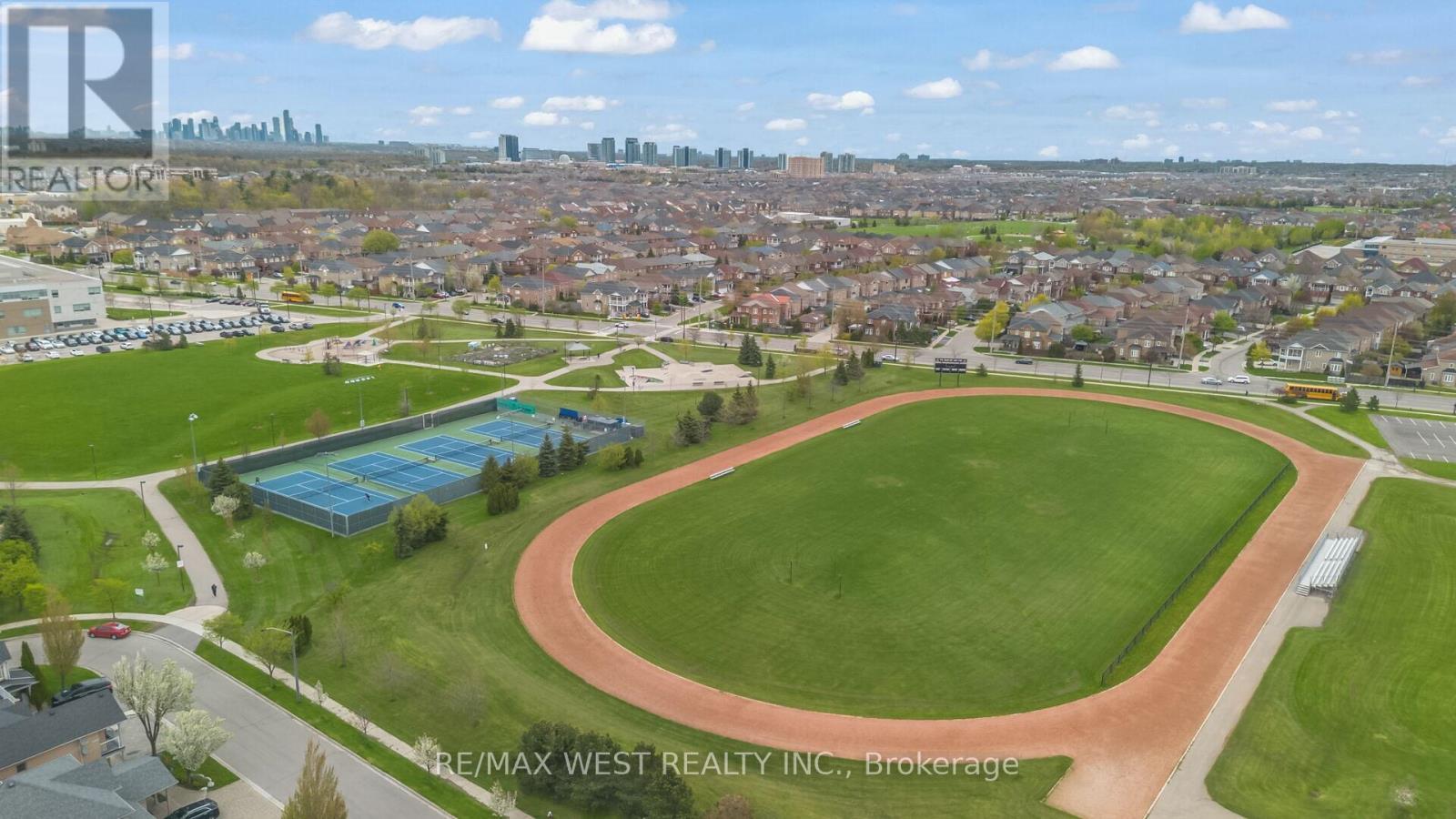 5843 Rainspring Drive, Mississauga, ON - Outdoor With View