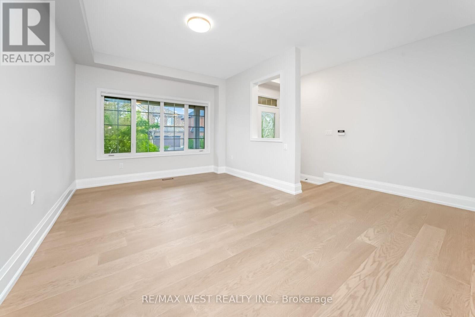 5843 Rainspring Drive, Mississauga, ON - Indoor Photo Showing Other Room