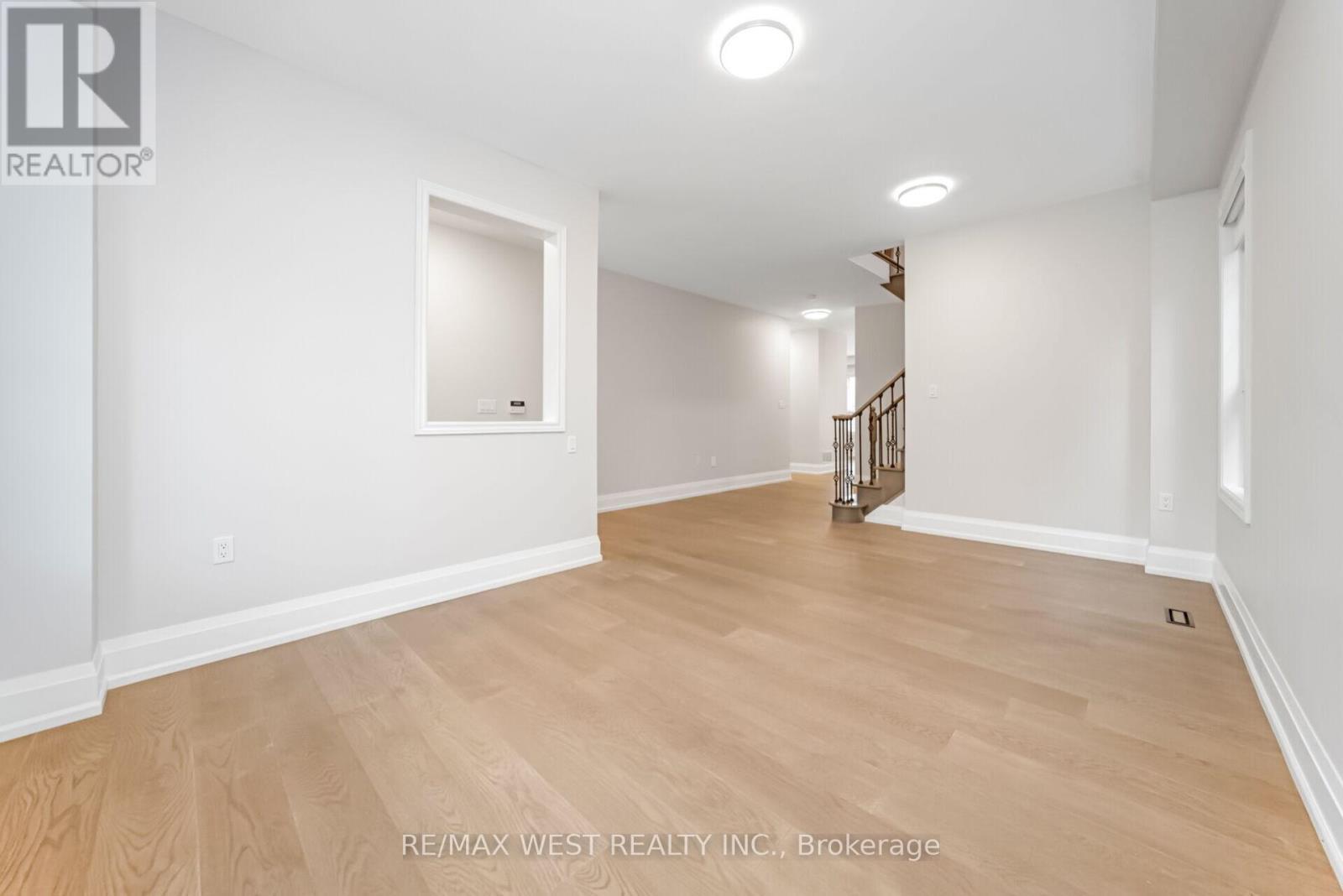 5843 Rainspring Drive, Mississauga, ON - Indoor Photo Showing Other Room