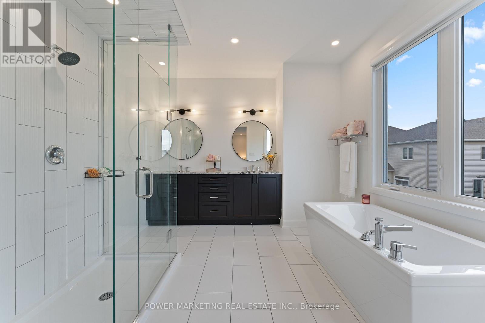 159 Celestial Grove, Ottawa, ON - Indoor Photo Showing Bathroom