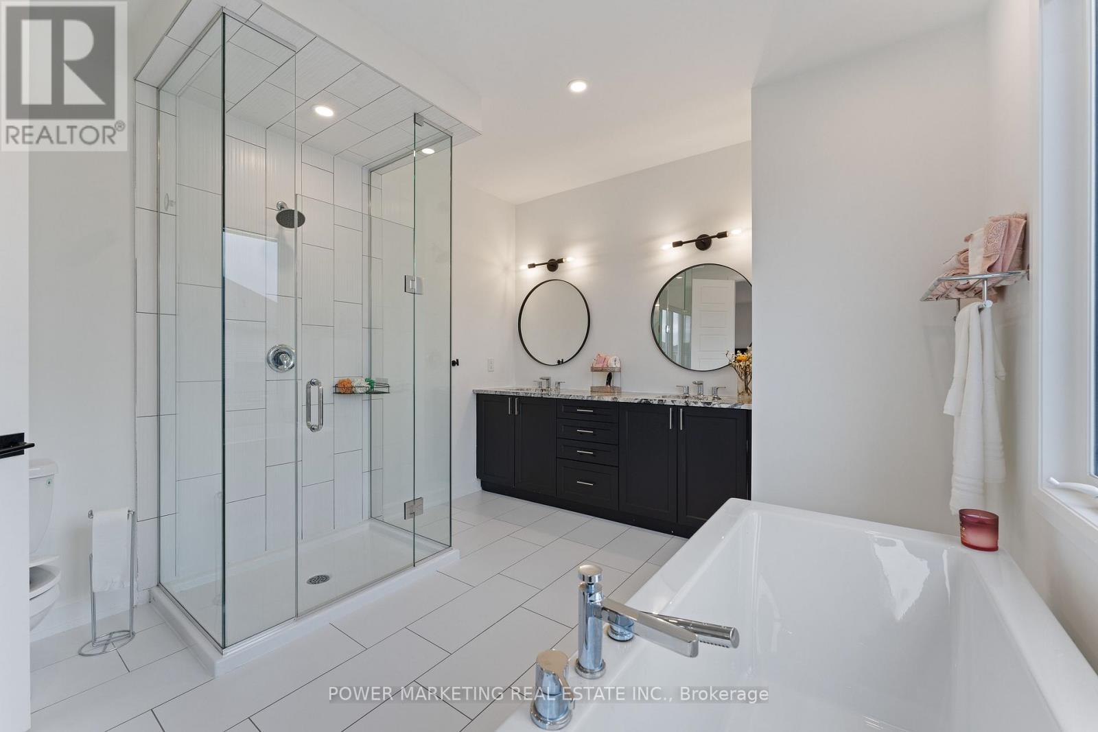 159 Celestial Grove, Ottawa, ON - Indoor Photo Showing Bathroom