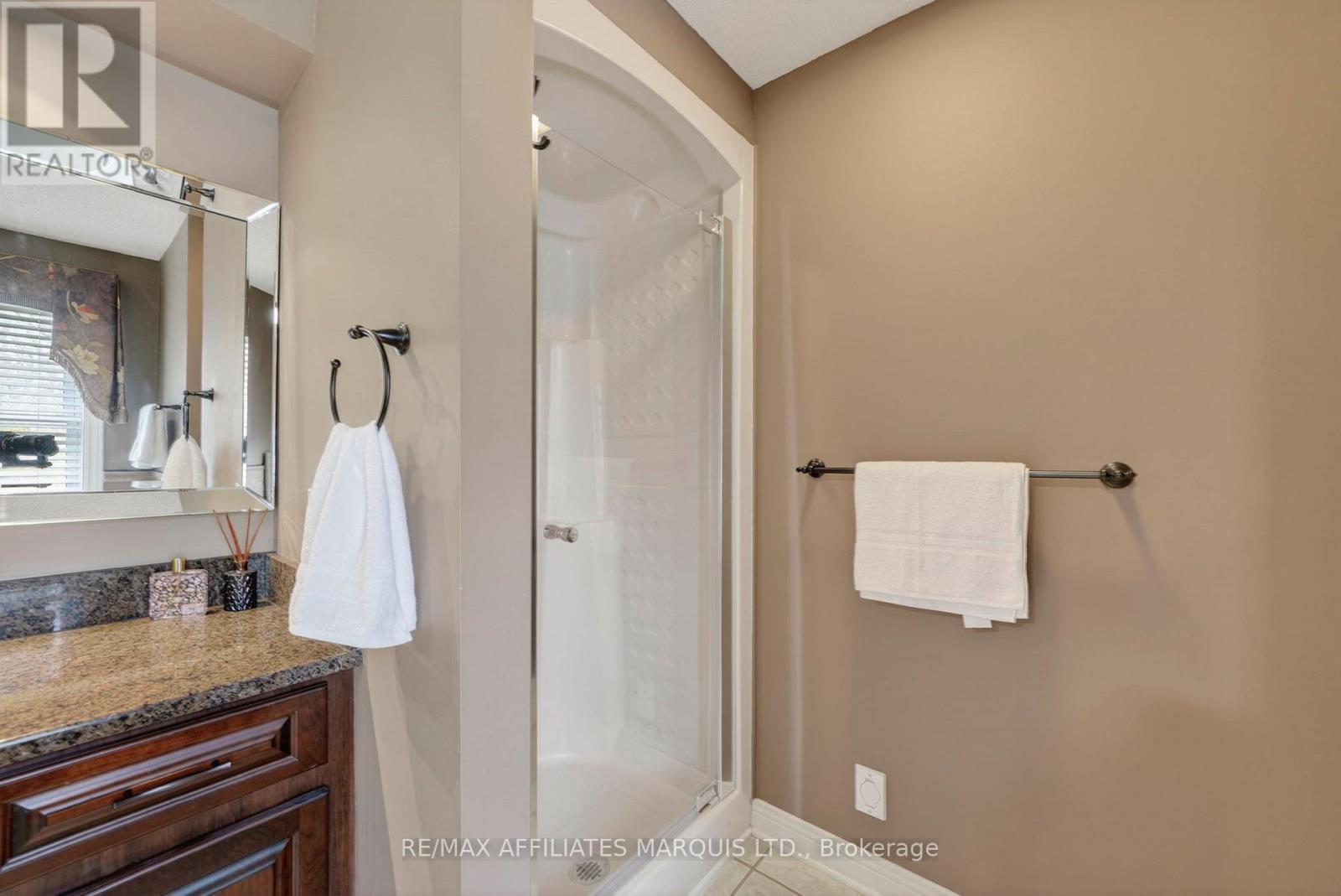 1613 Blakely Drive, Cornwall, ON - Indoor Photo Showing Bathroom