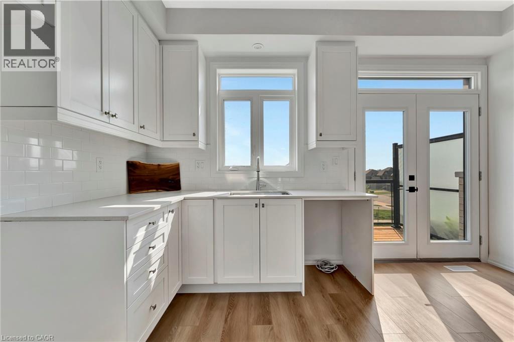 55 Tom Brown Drive Unit# 90, Paris, ON - Indoor Photo Showing Kitchen