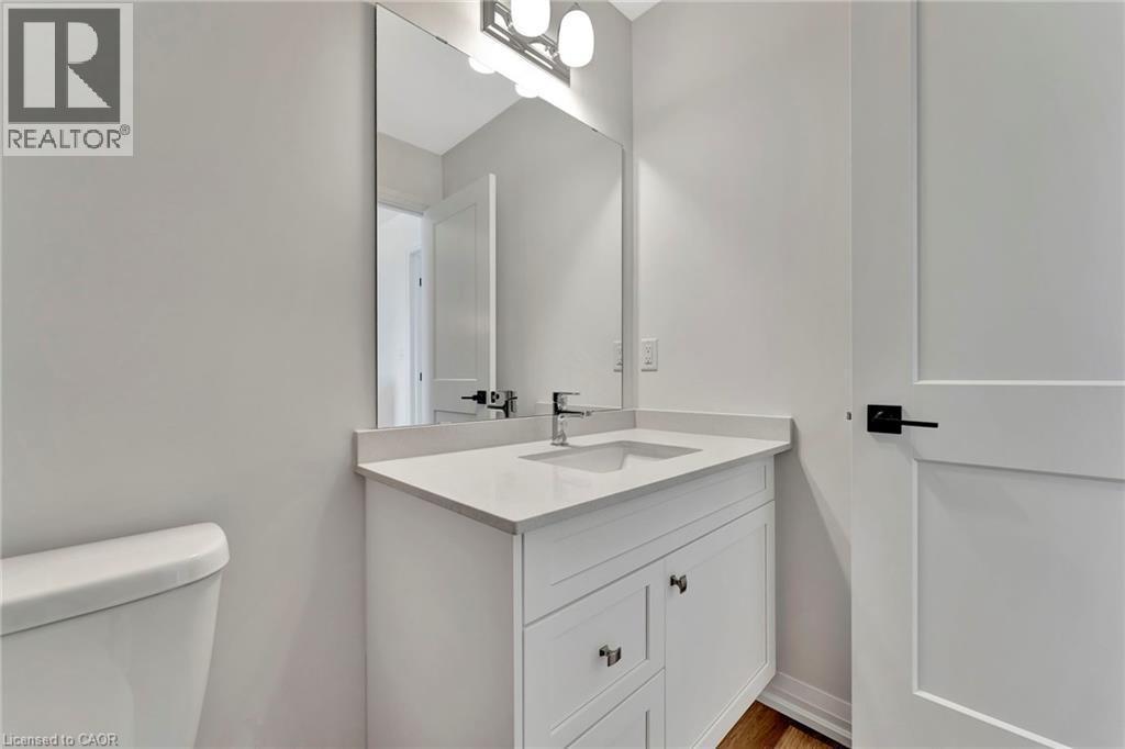 55 Tom Brown Drive Unit# 90, Paris, ON - Indoor Photo Showing Bathroom