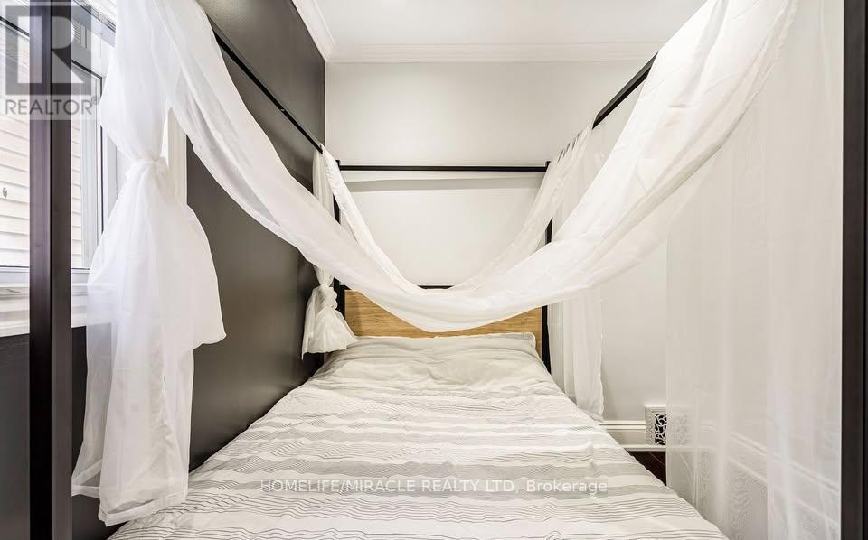 88 Niagara Street, Hamilton, ON - Indoor