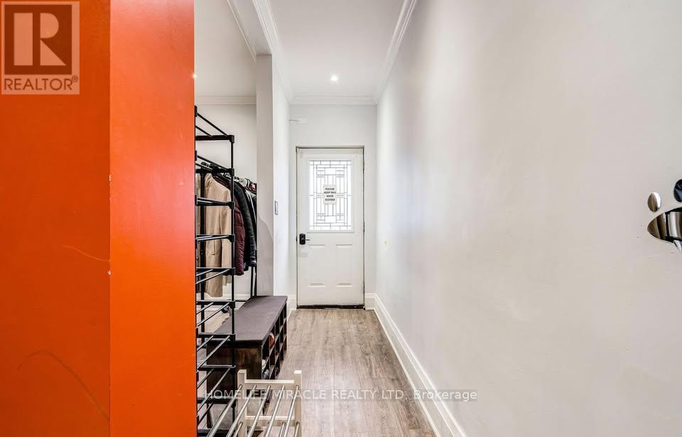 88 Niagara Street, Hamilton, ON - Indoor Photo Showing Other Room