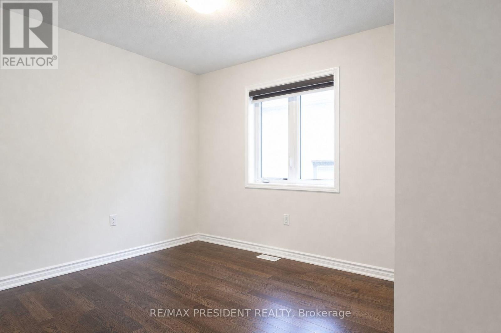 34 Eberly Woods Drive, Caledon, ON - Indoor Photo Showing Other Room