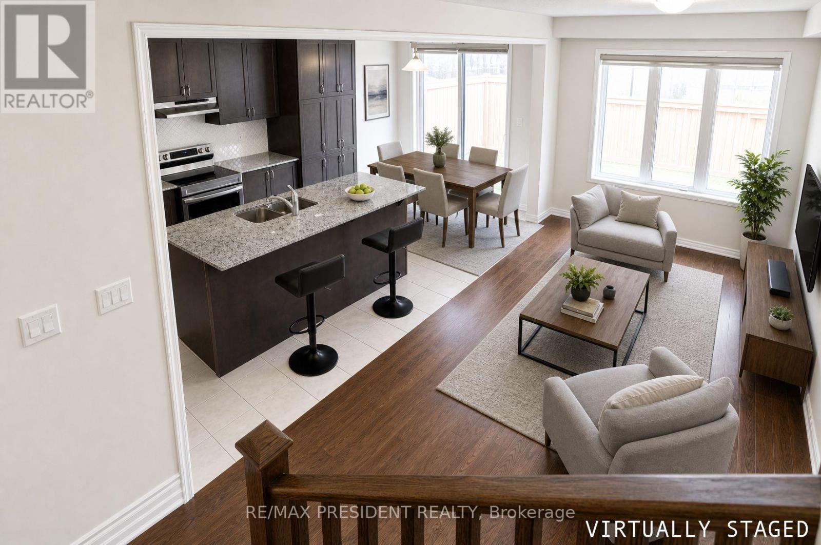 34 Eberly Woods Drive, Caledon, ON - Indoor Photo Showing Living Room