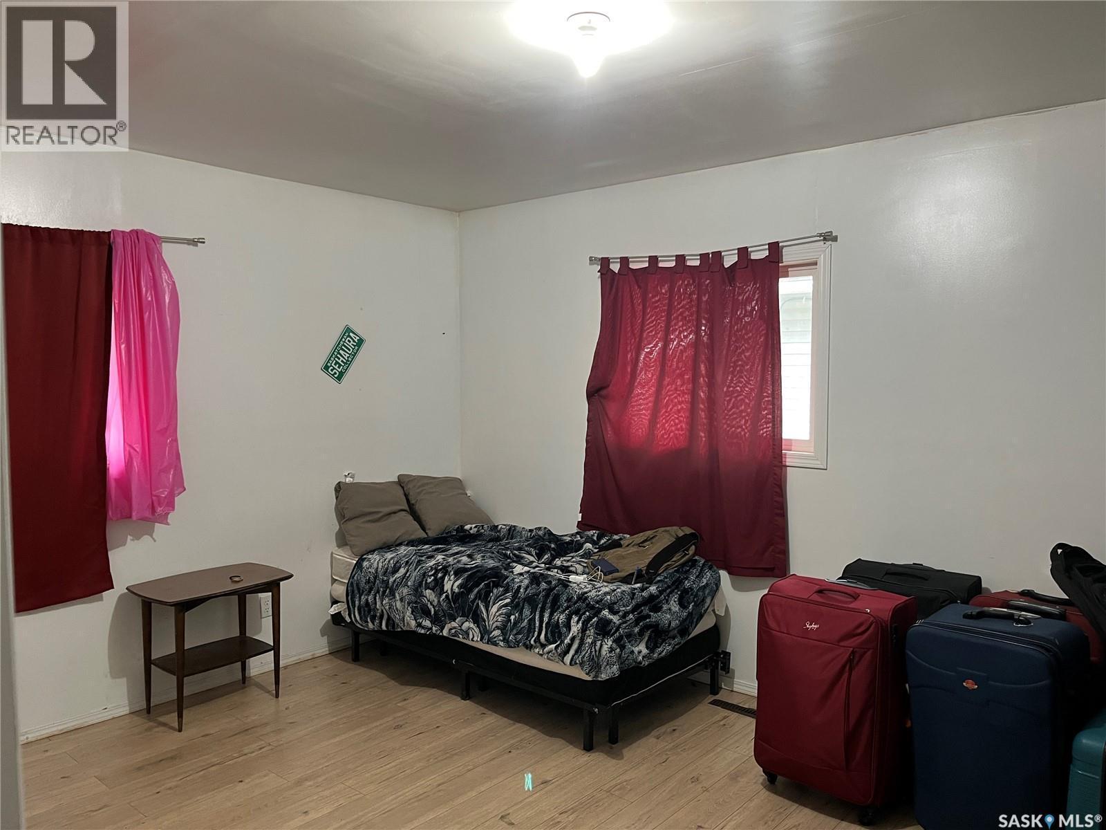 345 19Th Street E, Prince Albert, SK - Indoor Photo Showing Bedroom