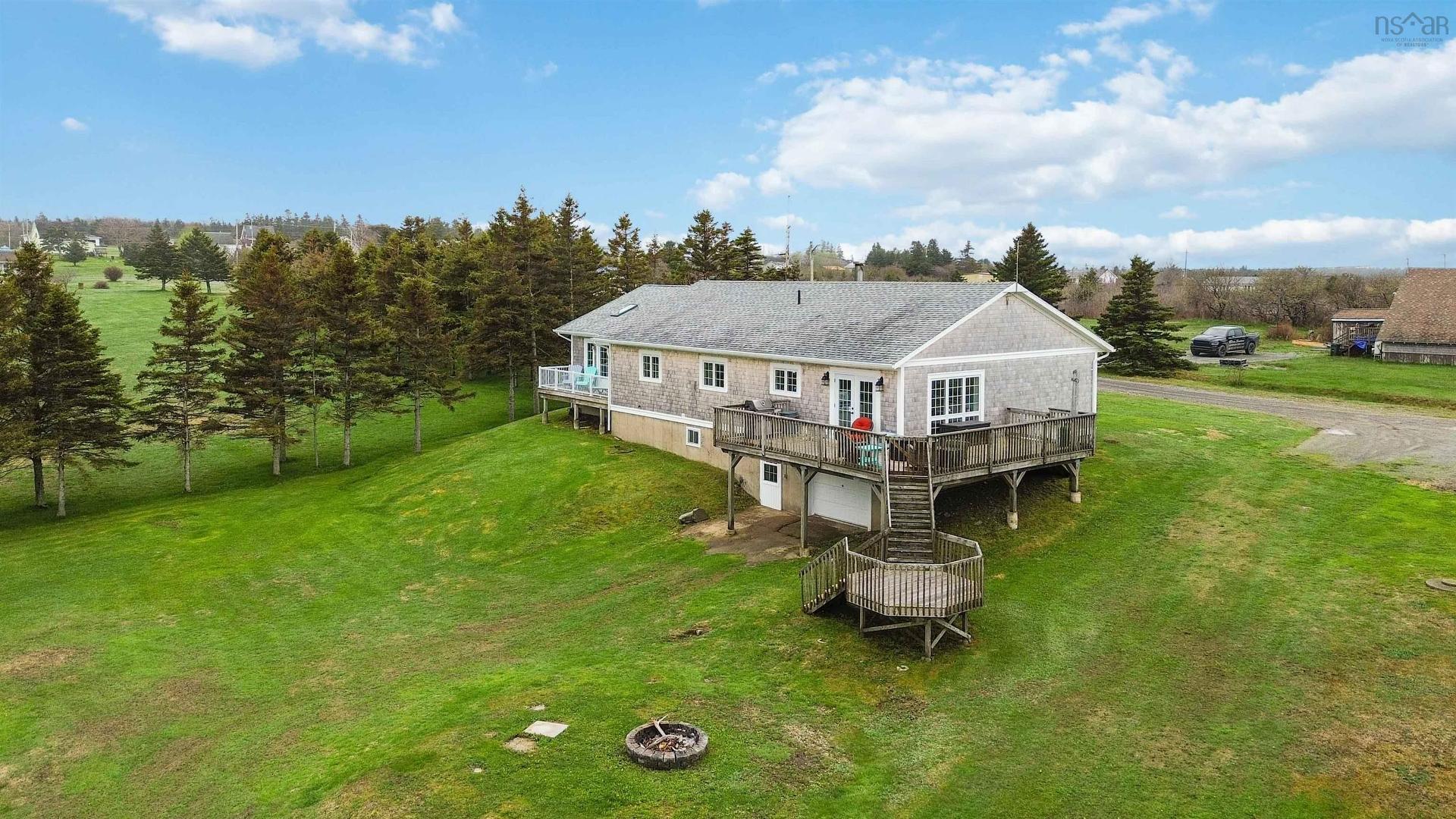63 Chemin Dixon Road, Grosses Coques, NS