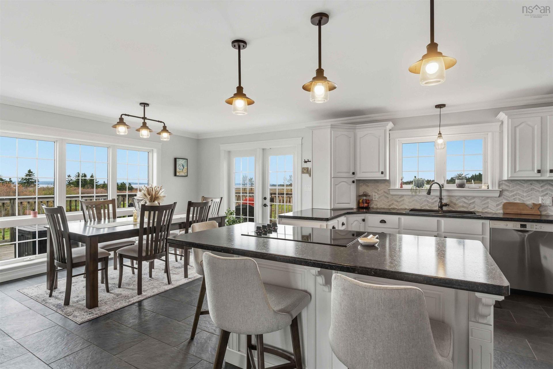 63 Chemin Dixon Road, Grosses Coques, NS