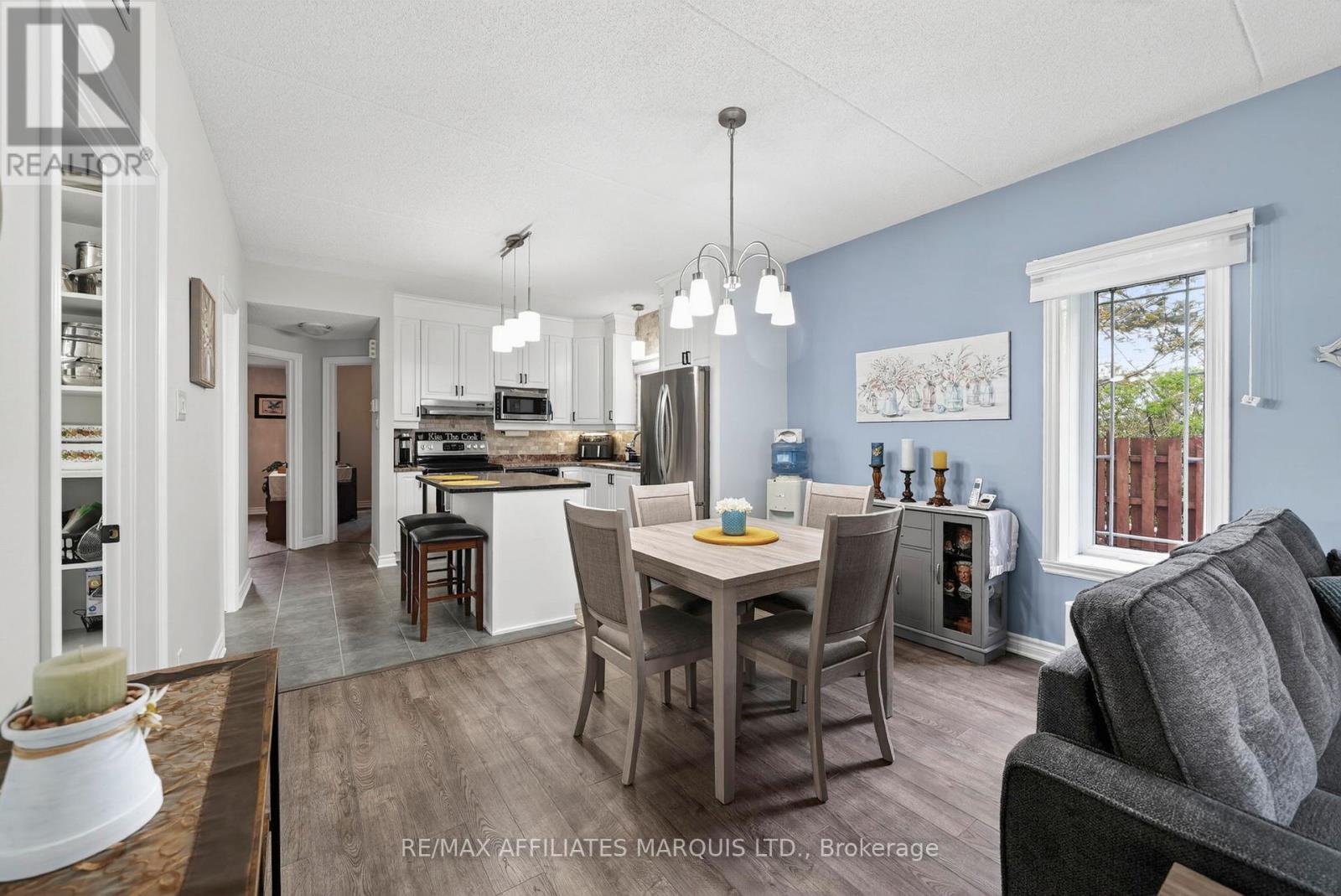 101 - 222 First Street E, Cornwall, ON - Indoor Photo Showing Dining Room