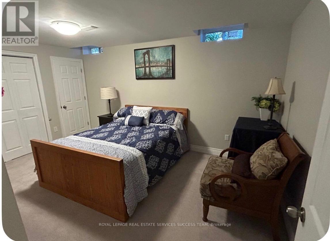 2360 Credit Valley Road, Mississauga, ON - Indoor Photo Showing Bedroom