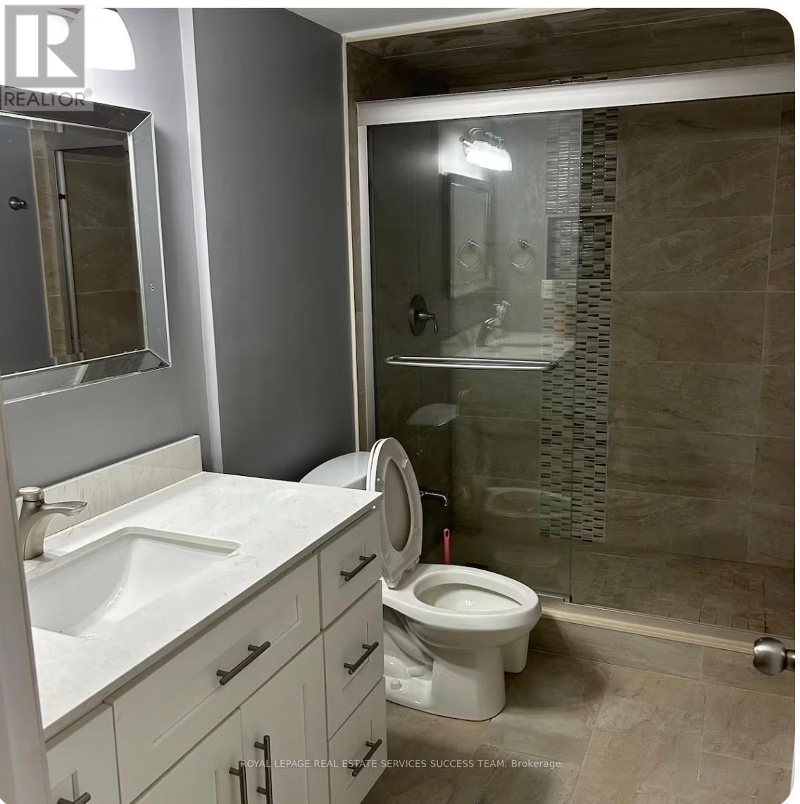 2360 Credit Valley Road, Mississauga, ON - Indoor Photo Showing Bathroom
