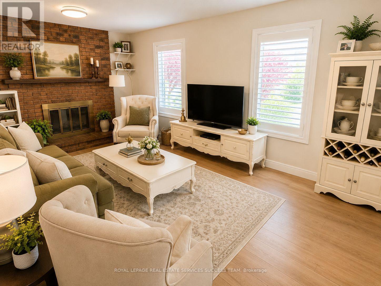 2360 Credit Valley Road, Mississauga, ON - Indoor Photo Showing Living Room With Fireplace