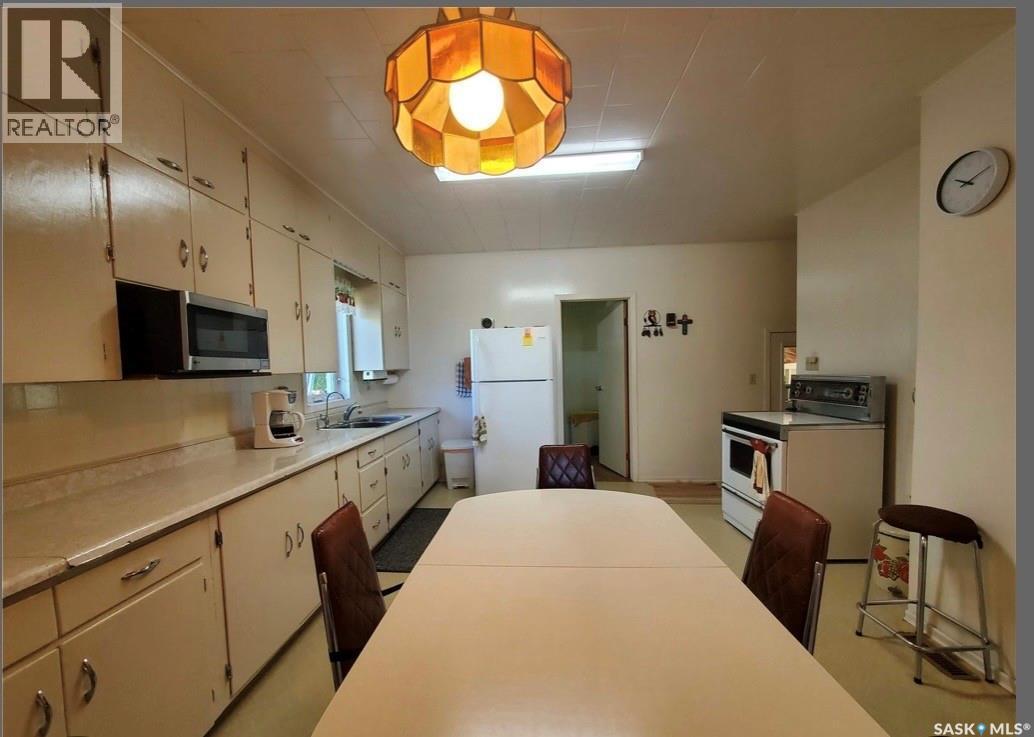 130575 5 Highway, Runnymede, SK - Indoor
