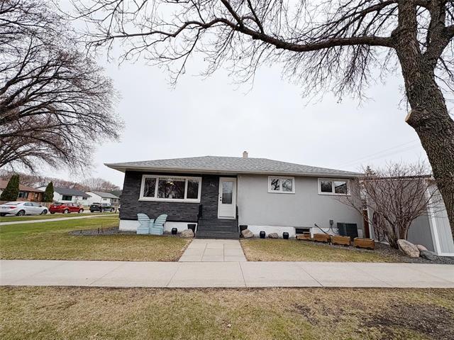 136 Newman Ave, Winnipeg, MB