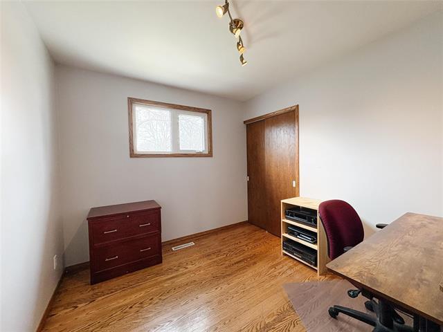 136 Newman Ave, Winnipeg, MB