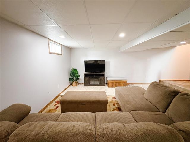 136 Newman Ave, Winnipeg, MB