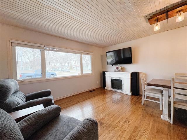 136 Newman Ave, Winnipeg, MB
