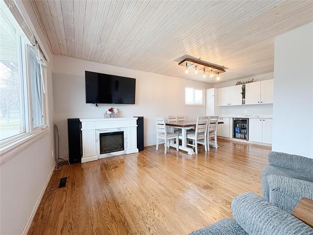 136 Newman Ave, Winnipeg, MB