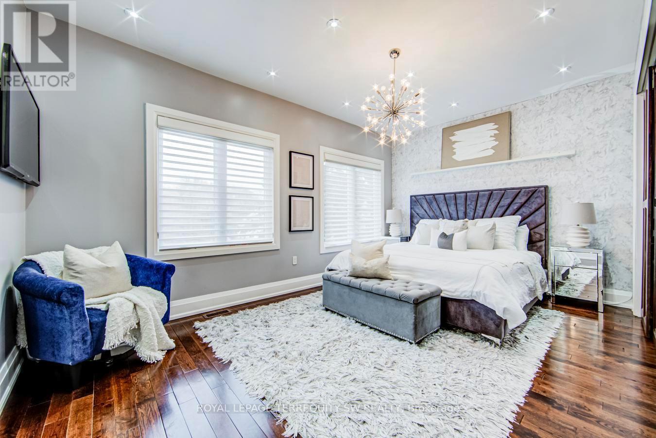 888 Fourth Street, Mississauga, ON - Indoor Photo Showing Bedroom
